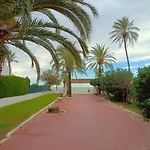 Play-Puig Beach Flat
