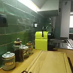 Estudio Centro Con Jardin Compartido