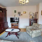 Apartamento Muy Amplio, Con Wifi Y A 12 Minutos Del Centro