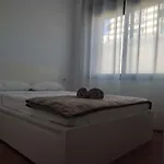 Ap4Us B1 - Apartment For Us - Sightseeing & Beach Near To Barcelona