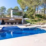 Spacious Villa Santa Fe - Private Pool, Big Garden And A/C Close To Sitges