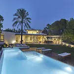 Luxury Villa With Sea And Sunsets Views