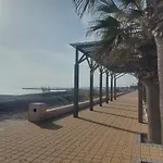 La Casa Del Viajero Junto Al Mar