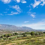 Vivi Homes -Villa Kolibri Pool, Terrace & Golf