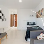 Maites Estudio 100 De La Playa