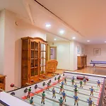 San Pedro 6 Bedroom Villa, Heated Pool, Bbq, Wifi