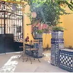 1- Habitacion Interior Con Aire Acondicionado Y Con Bano Independiente