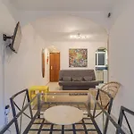 2-Bedroom Apartment Just 1 Minute From The Metro