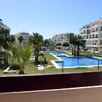 Lovely Bedroom, 2 Bathroom Apartment With Pool