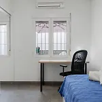 Charming 3 Bedroom House With 2 Terraces