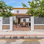 Charming 3 Bedroom House With 2 Terraces