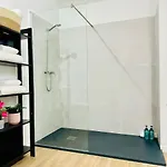 Ori B Nice & Spacious Flat Close To The Center