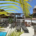 La Villa Del Sastre