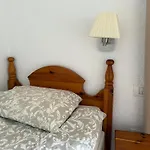 Sunny 2-Bedroom Apartment In Parque Santiago II