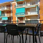 Appartement Pres De La Plage Et Tout Climatise Apartamento Cerca De La Playa Todo Aire Acondicionado