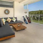 Casares Green 2384