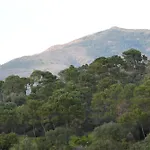 Hermosa Casita De Pueblo Con Piscina En Benahavis