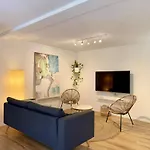 The Cozy House By Kura Homes