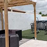 Casa De Madera Muy Acogedora En Una Zona Tranquila