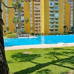 Global Properties, Apartamento De 3 Habitaciones En Urbanizacion Cerca Del Mar