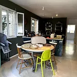 Casa Singular Completamente Reformada