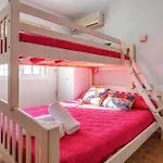 3 Bedroom Stunning Home In Chiclana De La Fronter