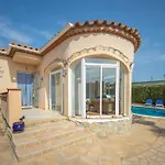 Chalet Individual Con Piscina Privada En Miami Playa