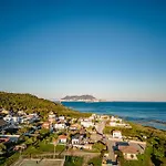 Increible Villa De Madera Con Vistas Al Mar