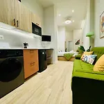 Modern & Cozy Flat Close To Center