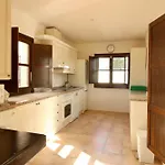 Hl 007 Holiday Rentals 3 Bedroom 2 Bathroom Villa
