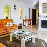 Moderne Villa Violetta Mit Meerblick Und Pool