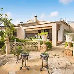 5 Bedroom Beautiful Home In Roda De Bera