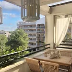 Comfortable Apartment In Salou With Shared Pool 52 M²
