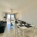 Apartamento En Mijas Con Terraza Y Vistas Al Mar