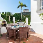 Vivi Homes - Casa Blanca