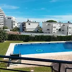 Apartment Silica Near Bonzana Square