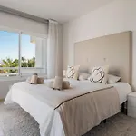 Luxury Apartment With Free Alcazaba Lagoon Access