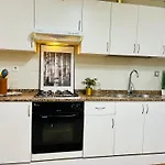 Spacious Central Barcelona Apart