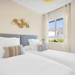 Luxury Penthouse With Sea Views In Marbella Golden Mile, Puente Romano Area