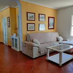 Villa Con Piscina Junto A La Playa