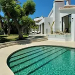 Unula Puerto Banus
