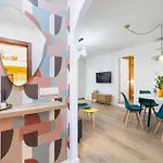 H2M Feijoo Close To City Center In A Quiet Area
