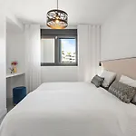 Discover Luxury Living In Estepona'S Oasis-Rdr467