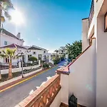 Apartment With Pool Near Burriana Beach, Nerja