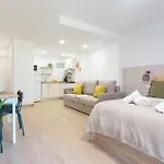 Oceanblue Suite Studio - Piscina