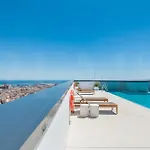 High-End 22Nd Floor Apt, City Views & Gym By Rems
