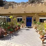 Nick'S Cave, Bed And Breakfast With A Difference