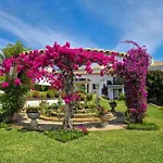 Modern Two Bedroom Apartment In Pueblo Cortes Del Golf Benahavis