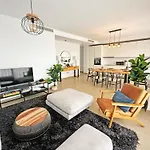 Modern Apartment With Year-Round Open Pool