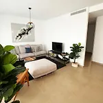 Modern Apartment With Year-Round Open Pool